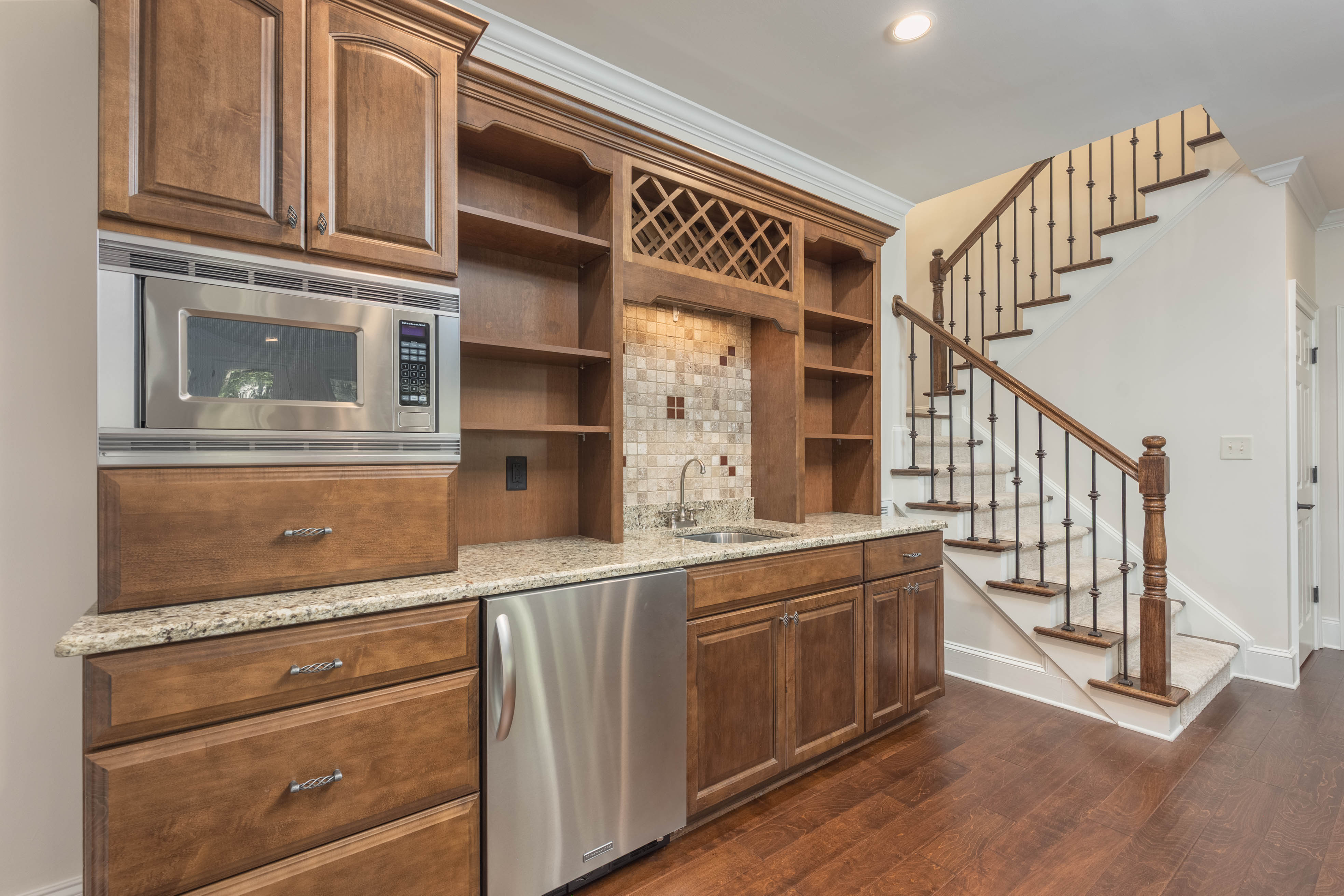 1001 Walton Way image 46